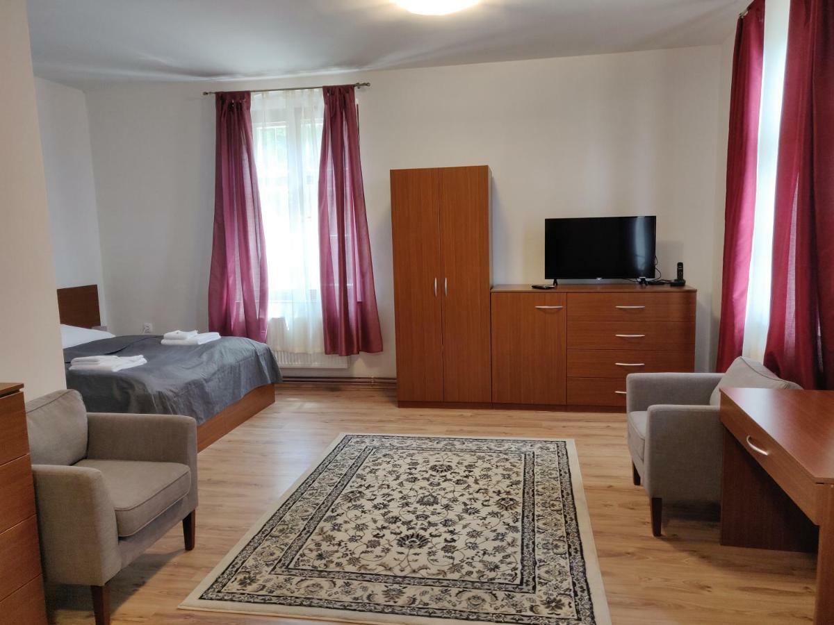 Penzion Sessler *** Trnava Exterior photo